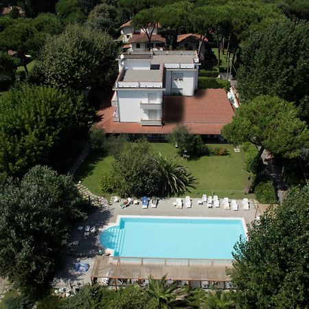 מרינה די מסה Hotel La Bussola מראה חיצוני תמונה