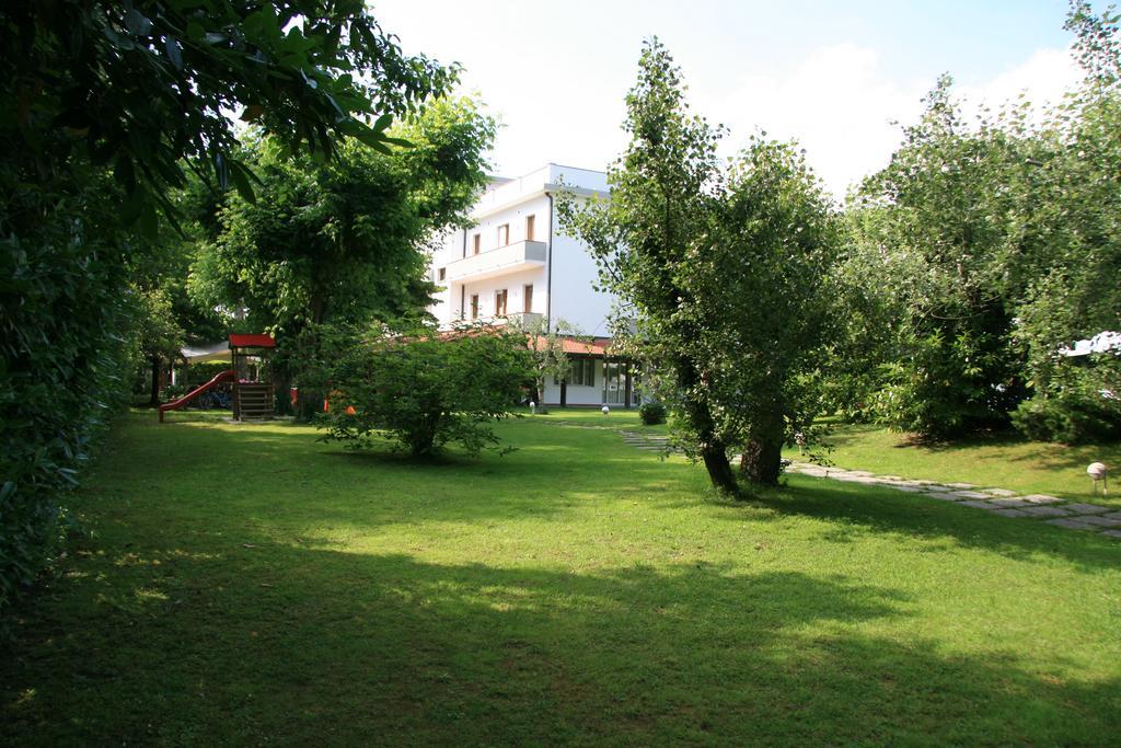 מרינה די מסה Hotel La Bussola מראה חיצוני תמונה